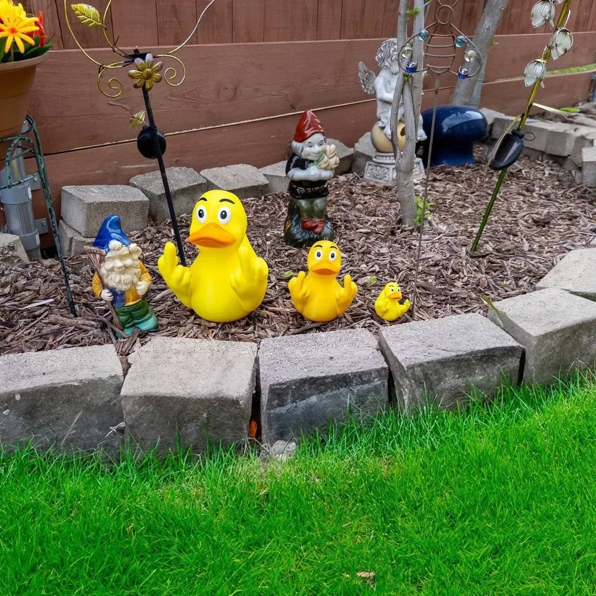 Funny Middle Finger Duck Statue | Resin Desk & Garden Decoration