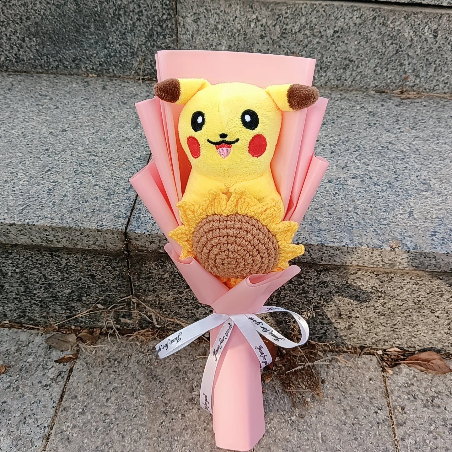 Pokémon Graduation Plush Bouquet – Pikachu & Friends